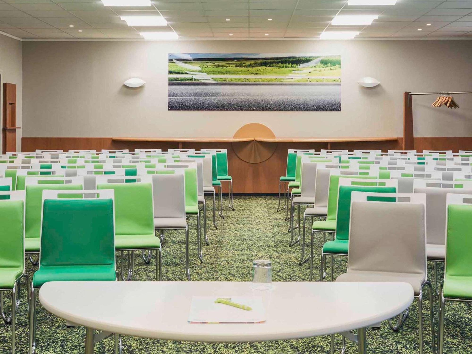 Ibis Styles Marseille Aeroport Ξενοδοχείο Βιτρόλ Εξωτερικό φωτογραφία